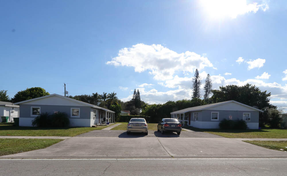 451-461 Silver Beach Road Riviera Beach, FL 33403 - Photo 1 of 29 Both duplexes