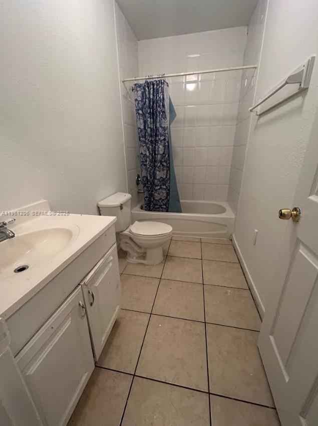 26540 Southwest 138th Avenue Homestead, FL 33032 - Photo 15 of 27 a bathroom with a sink toilet and shower