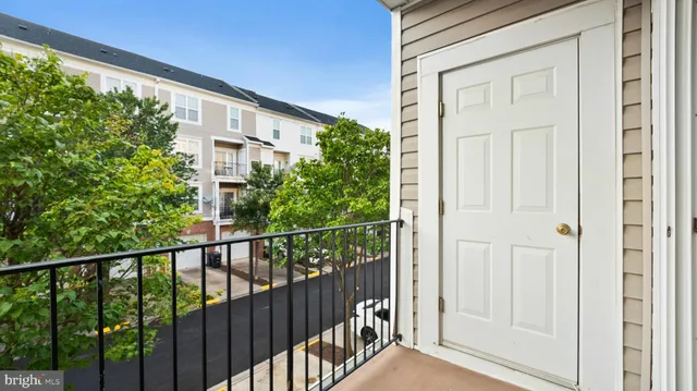 $347,900 | 5504 Capital Gateway Drive, Unit 415, Suitland, MD 20746