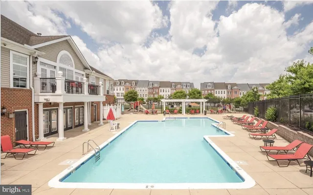 $347,900 | 5504 Capital Gateway Drive, Unit 415, Suitland, MD 20746