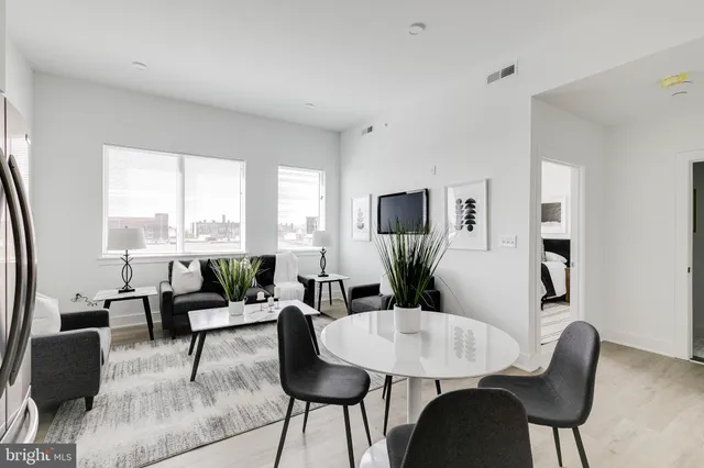 $1,470 | 2201 Washington Avenue, Unit 210, Philadelphia, PA 19146