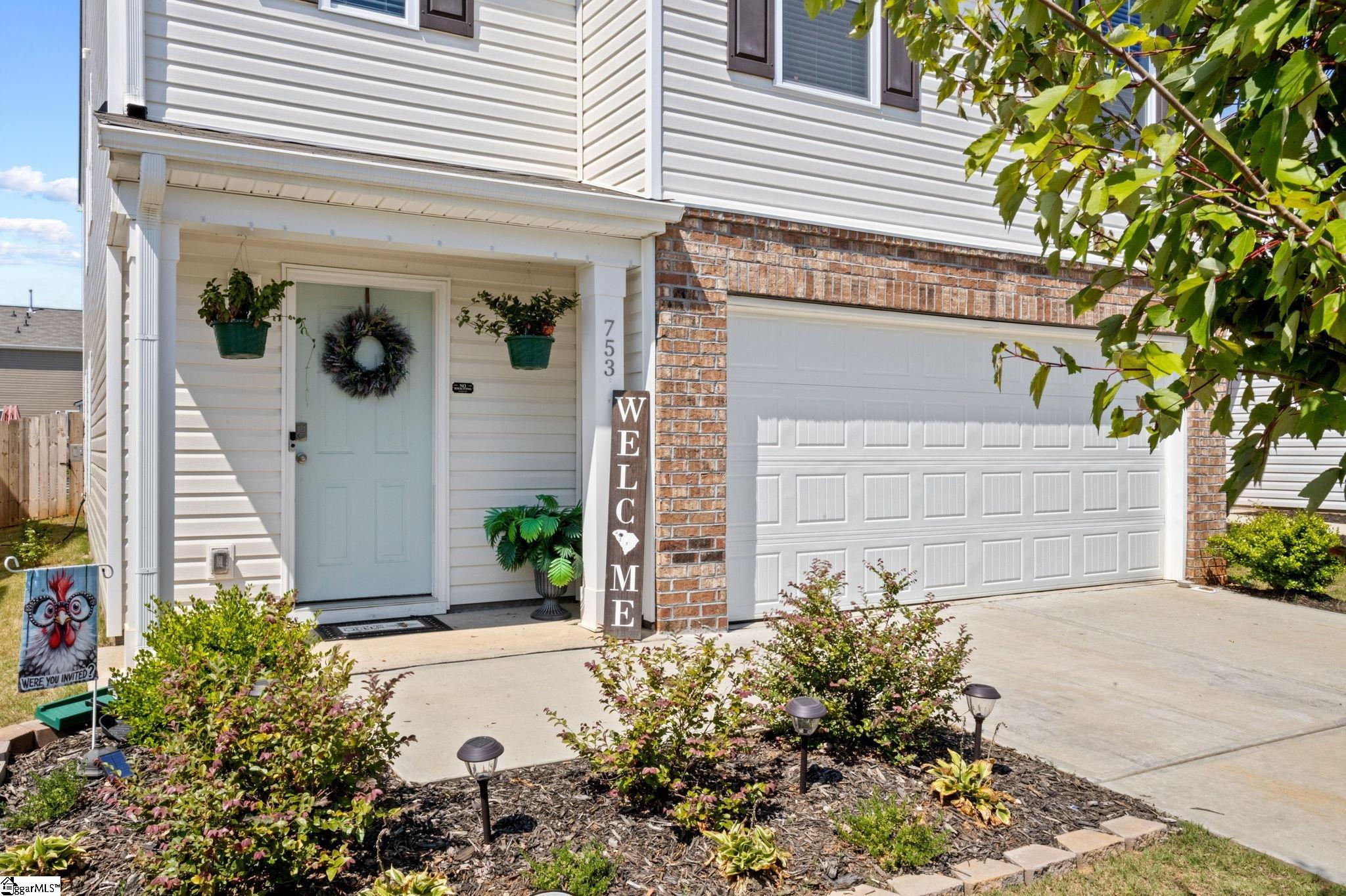 753 Ashwood Way Easley, SC 29640 - Photo 2 of 32