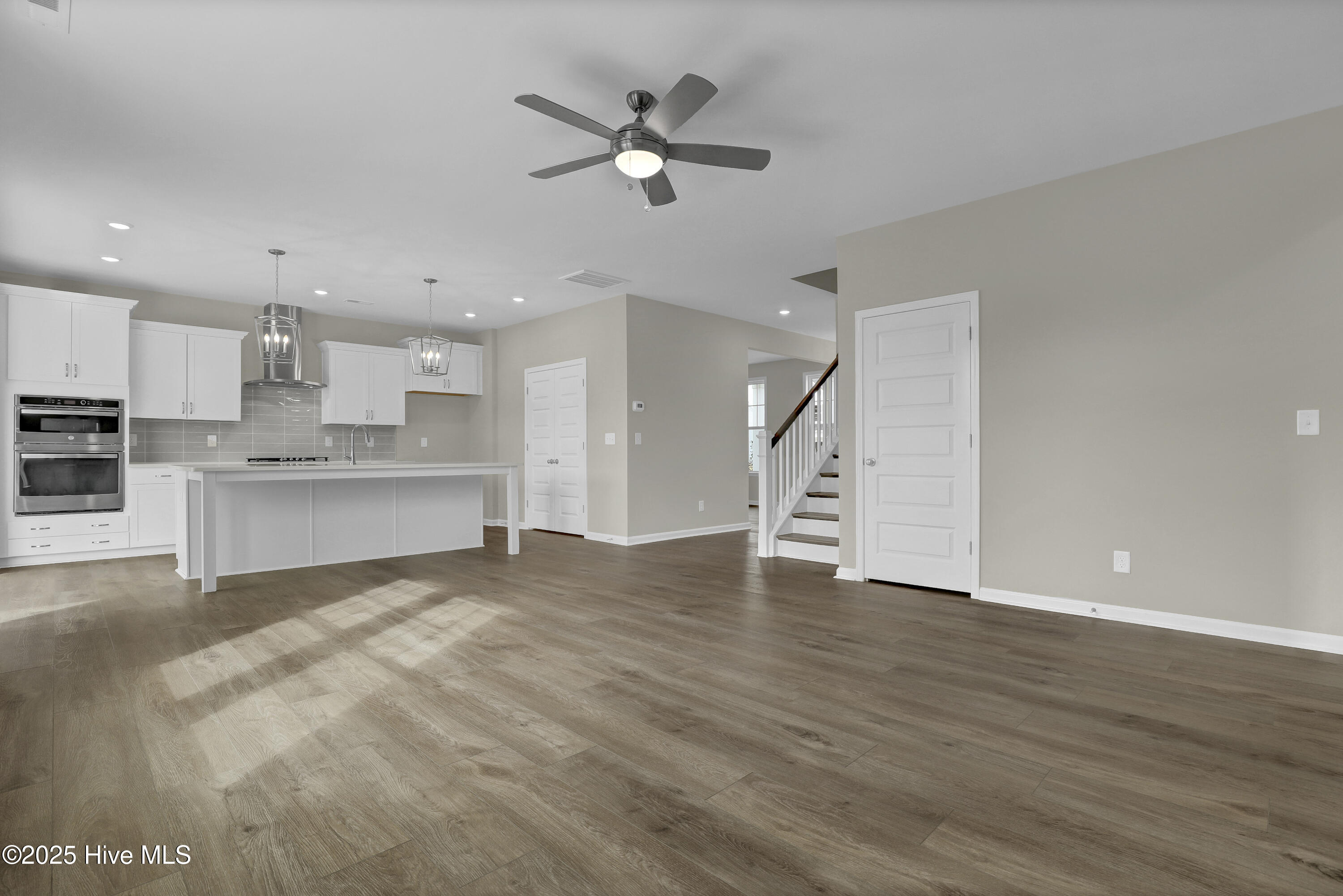 230 Planters Walk Hampstead, NC 28443 - Photo 13 of 39 Living Room 2