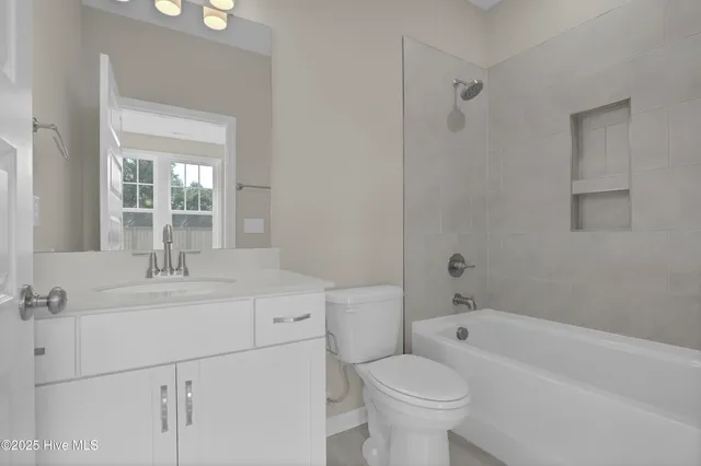 $579,387 | 230 Planters Walk, Hampstead, NC 28443