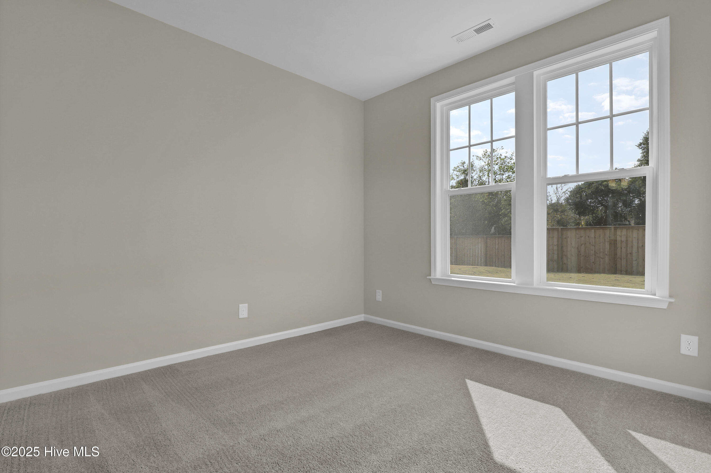 230 Planters Walk Hampstead, NC 28443 - Photo 16 of 39 Downstairs Guest 2