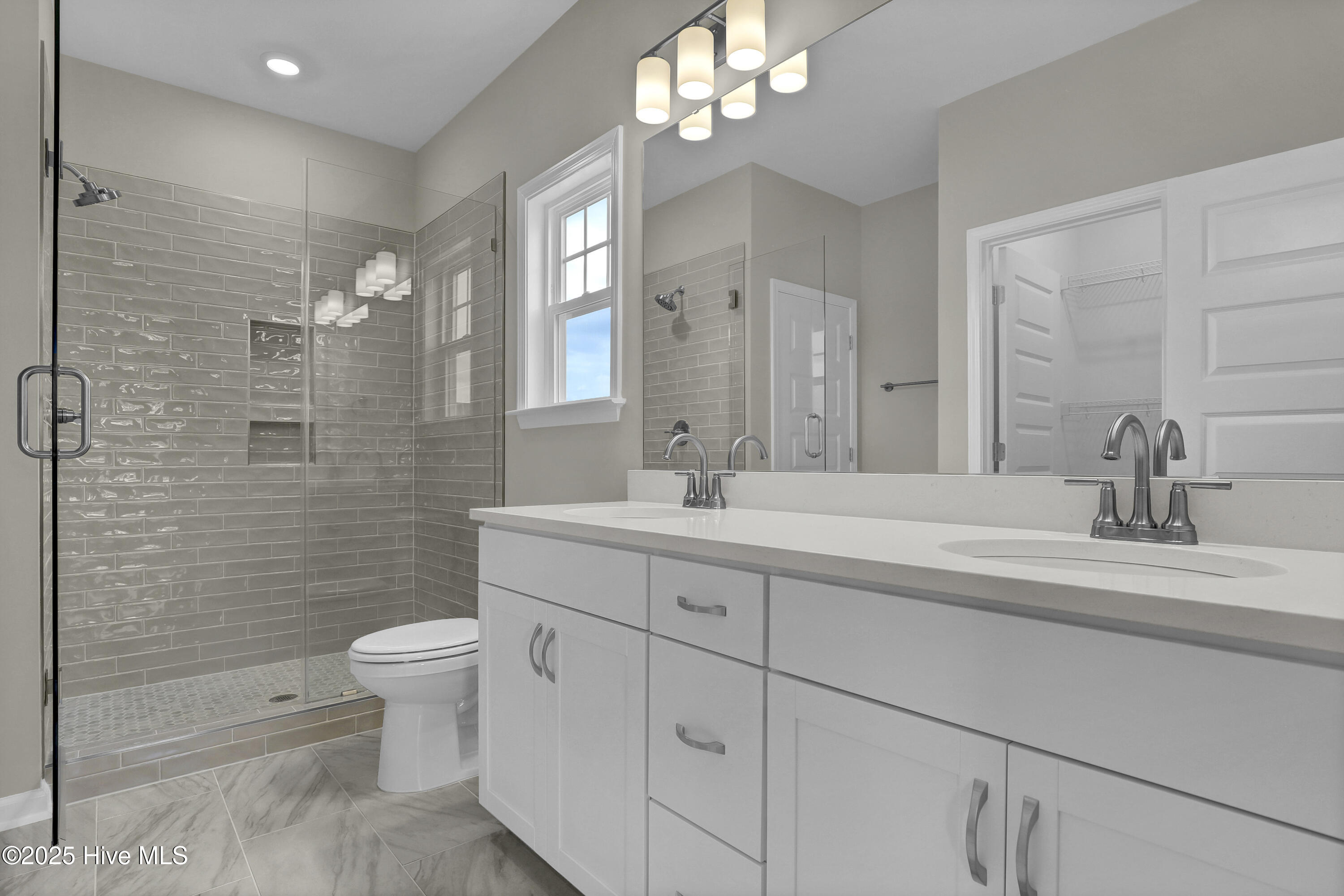 230 Planters Walk Hampstead, NC 28443 - Photo 20 of 39 Primary Suite 3