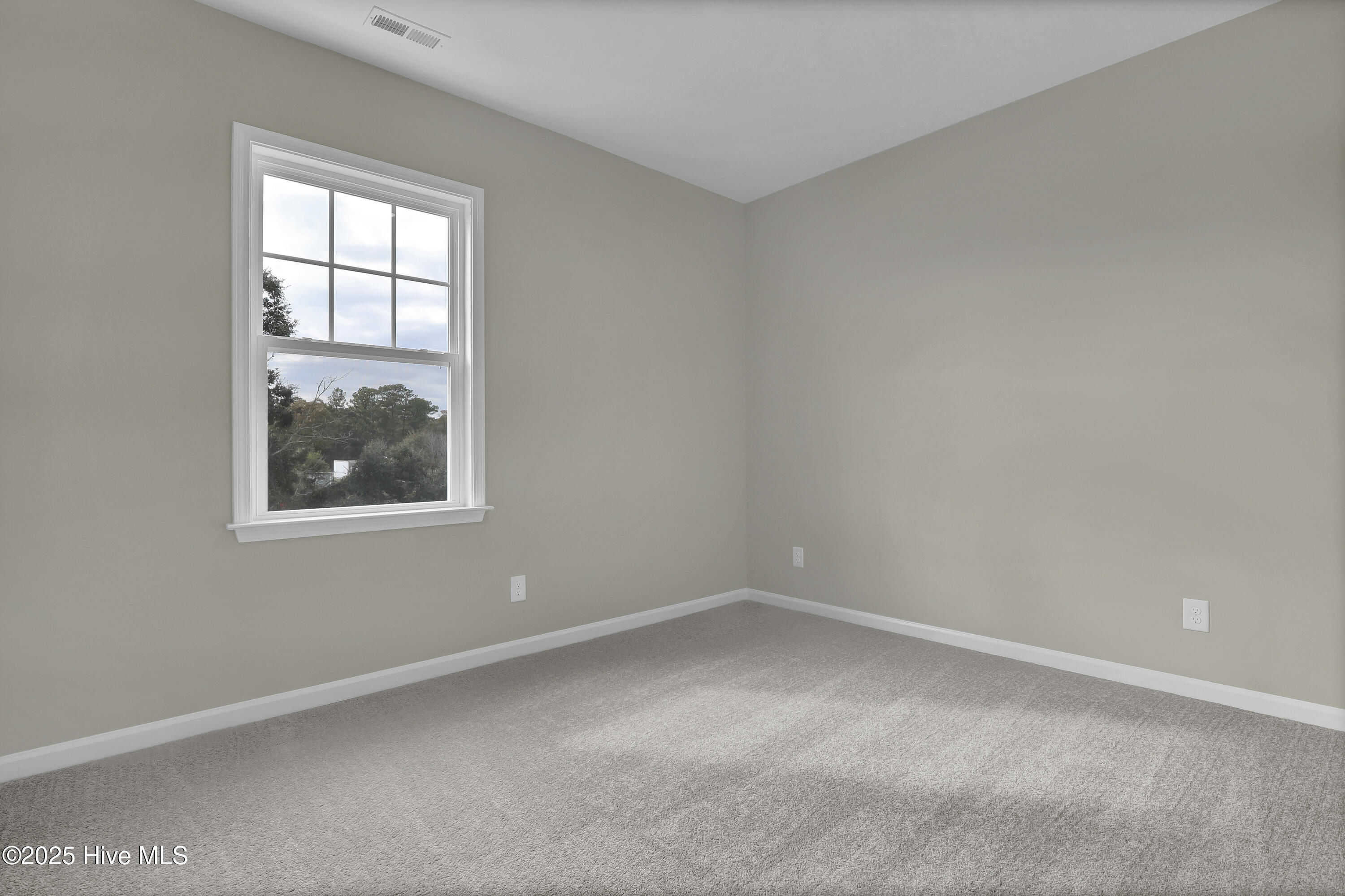 230 Planters Walk Hampstead, NC 28443 - Photo 25 of 39 Bedroom