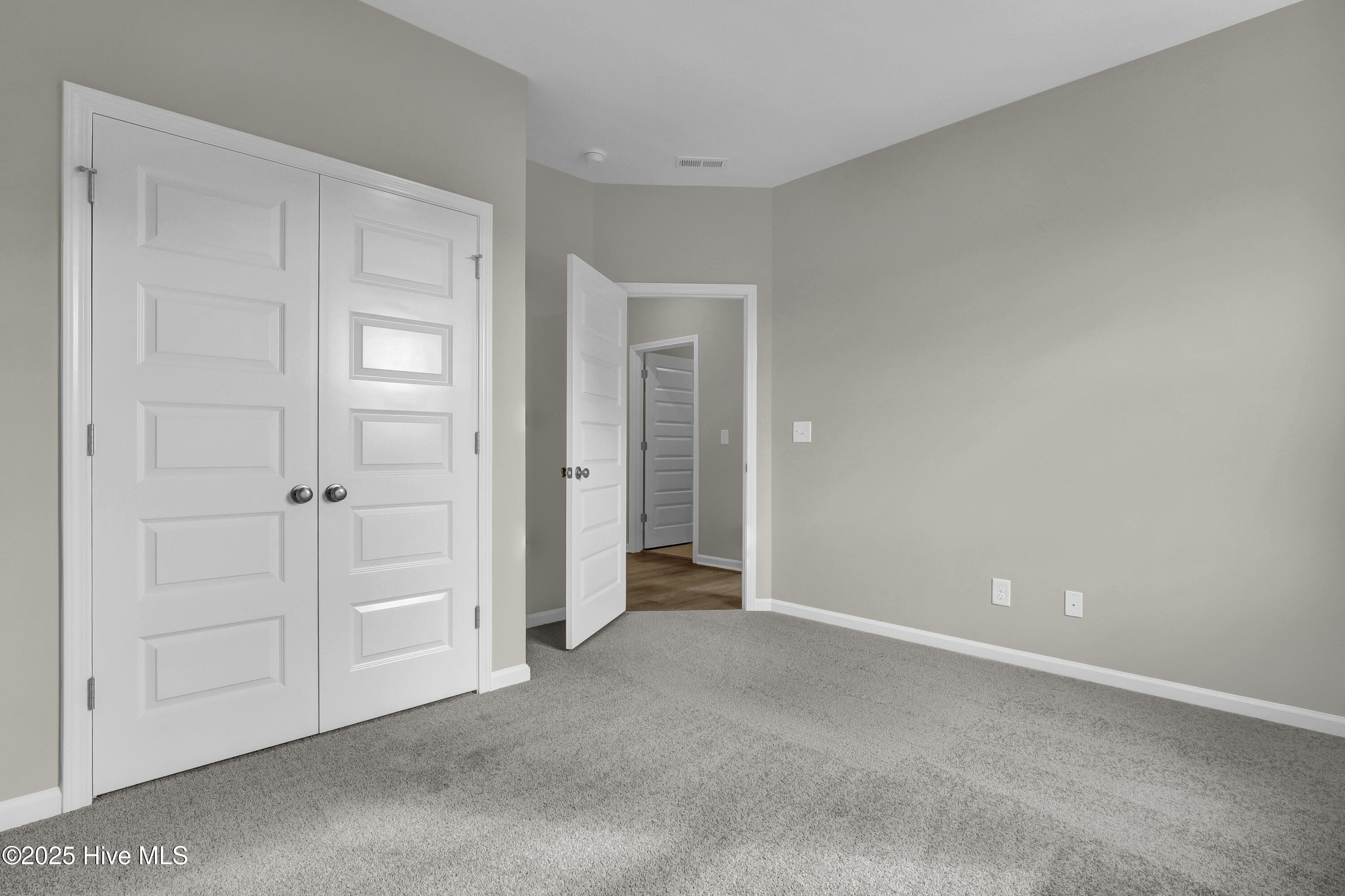 230 Planters Walk Hampstead, NC 28443 - Photo 26 of 39 Bedroom