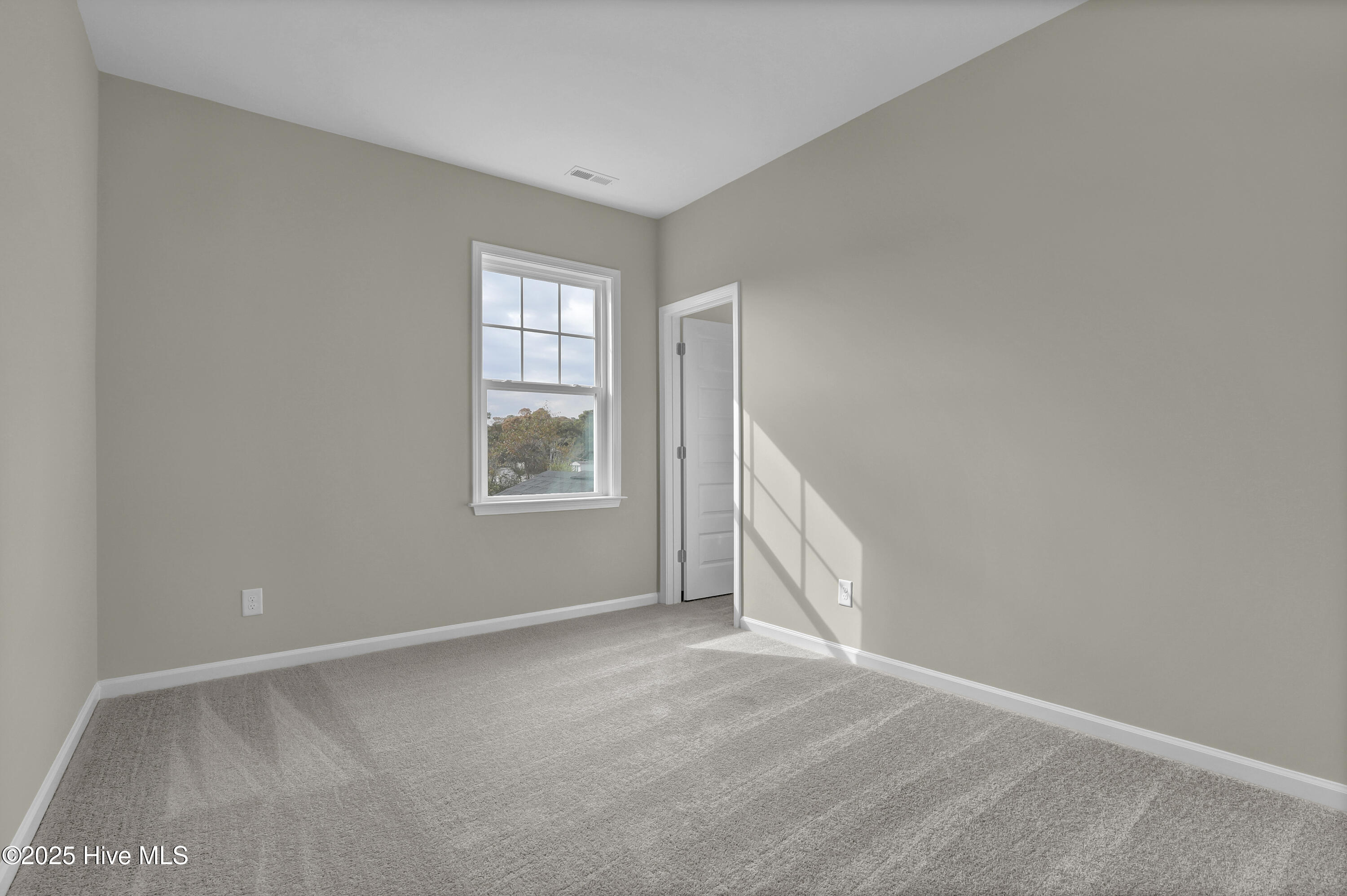 230 Planters Walk Hampstead, NC 28443 - Photo 27 of 39 Bedroom