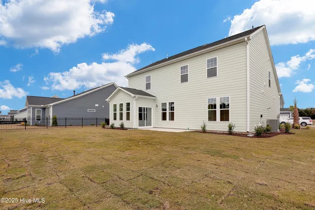 $579,387 | 230 Planters Walk, Hampstead, NC 28443