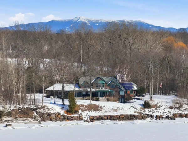 $3,300,000 | 316 South Street, South Hero, VT 05486