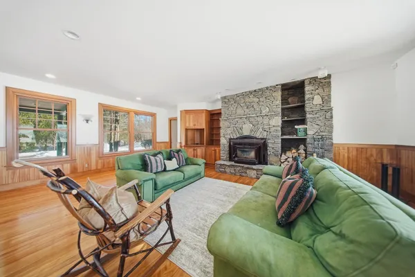 $3,300,000 | 316 South Street, South Hero, VT 05486