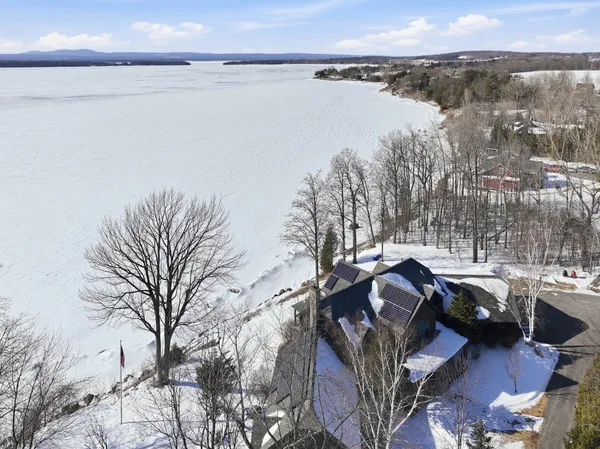 $3,300,000 | 316 South Street, South Hero, VT 05486