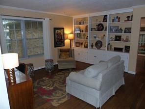 8156 Taunton Road Indianapolis, IN 46260 - Photo 14 of 36 Gallery Image 14