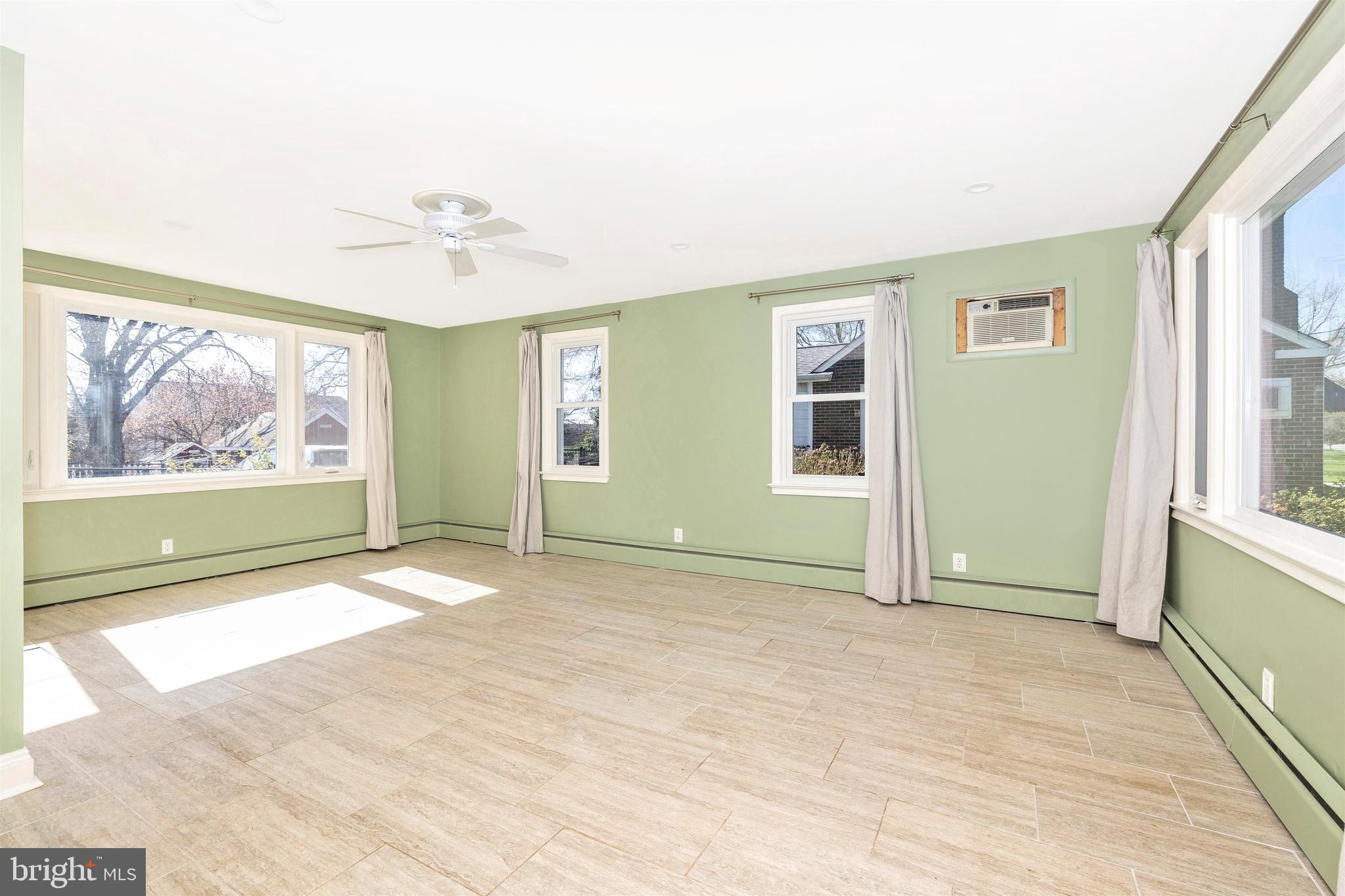 25609 Ridge Road Damascus, MD 20872 - Photo 14 of 45 Gallery Image 14