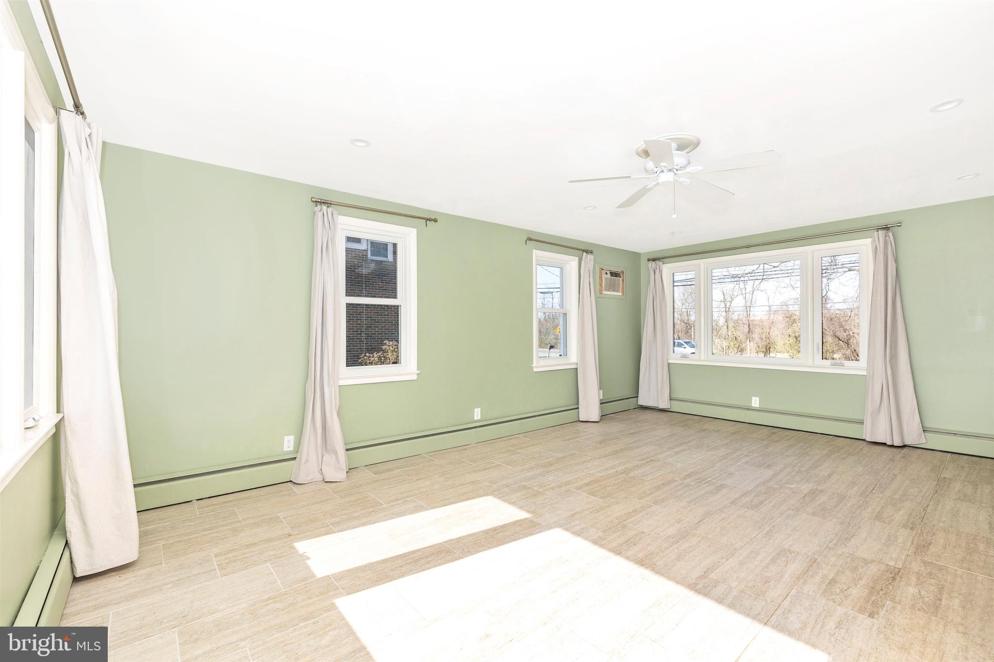 25609 Ridge Road Damascus, MD 20872 - Photo 17 of 45 Gallery Image 17