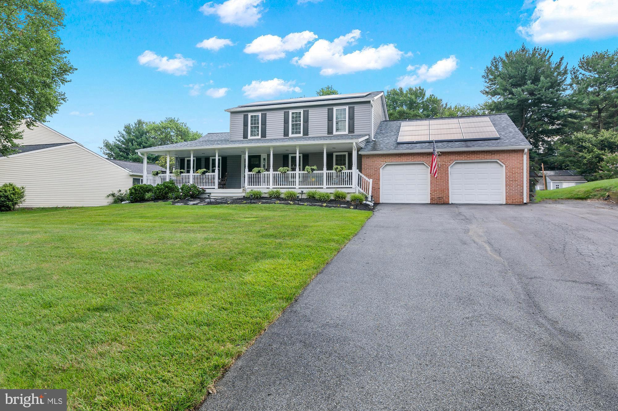8489 Roberts Road Ellicott City, MD 21043 - Photo 2 of 42 Spacious Driveway