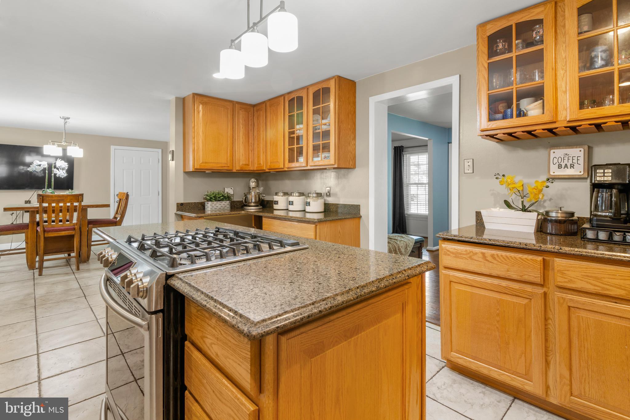 8489 Roberts Road Ellicott City, MD 21043 - Photo 10 of 42 Gallery Image 10