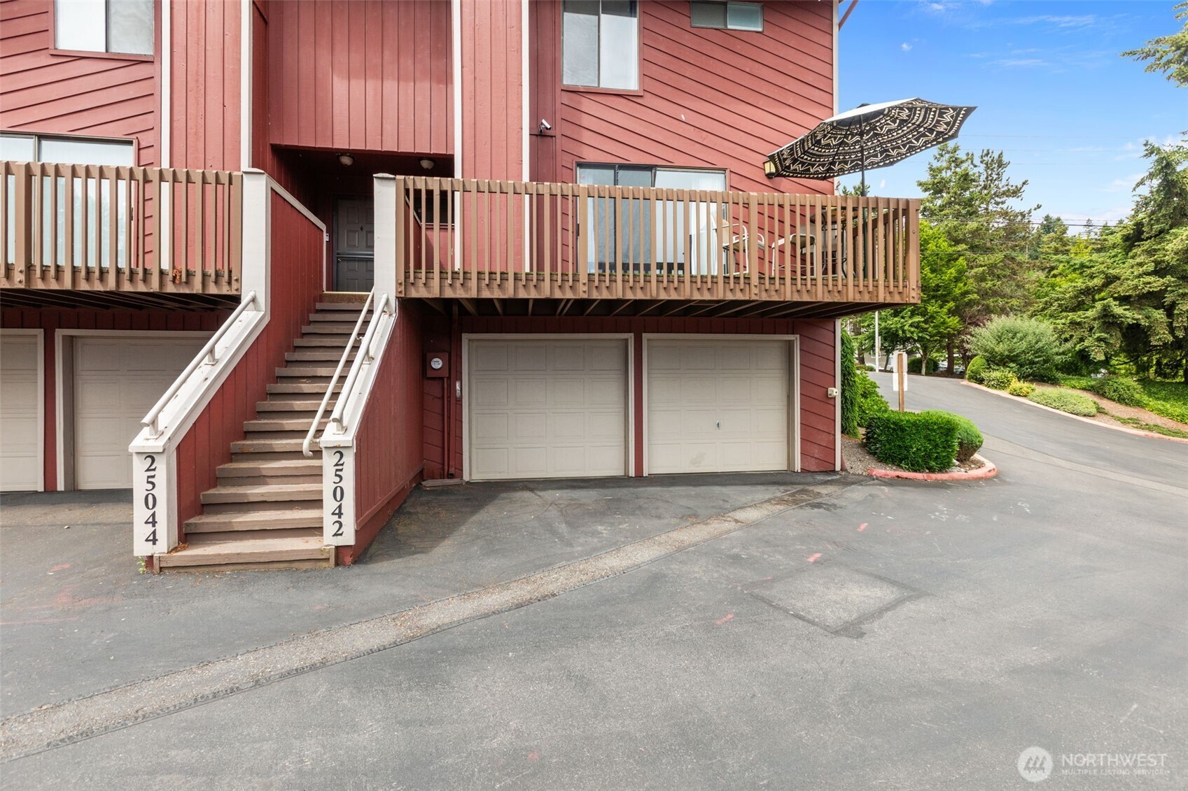 25042 Lake Fenwick Road, Unit 35 Kent, WA 98032 - Photo 34 of 38