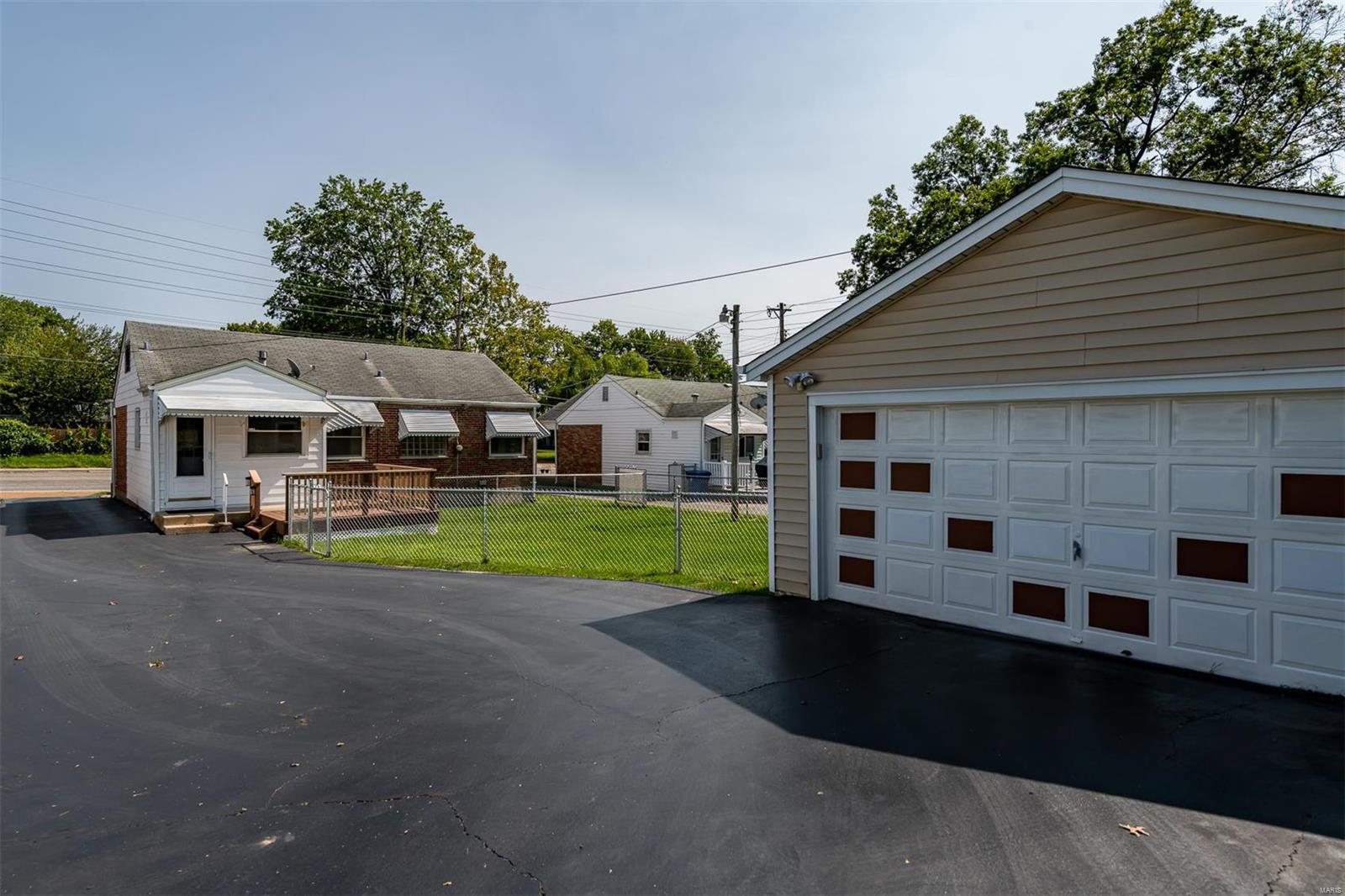 8605 MacKenzie Road St. Louis, MO 63123 - Photo 3 of 21 Gallery Image 3