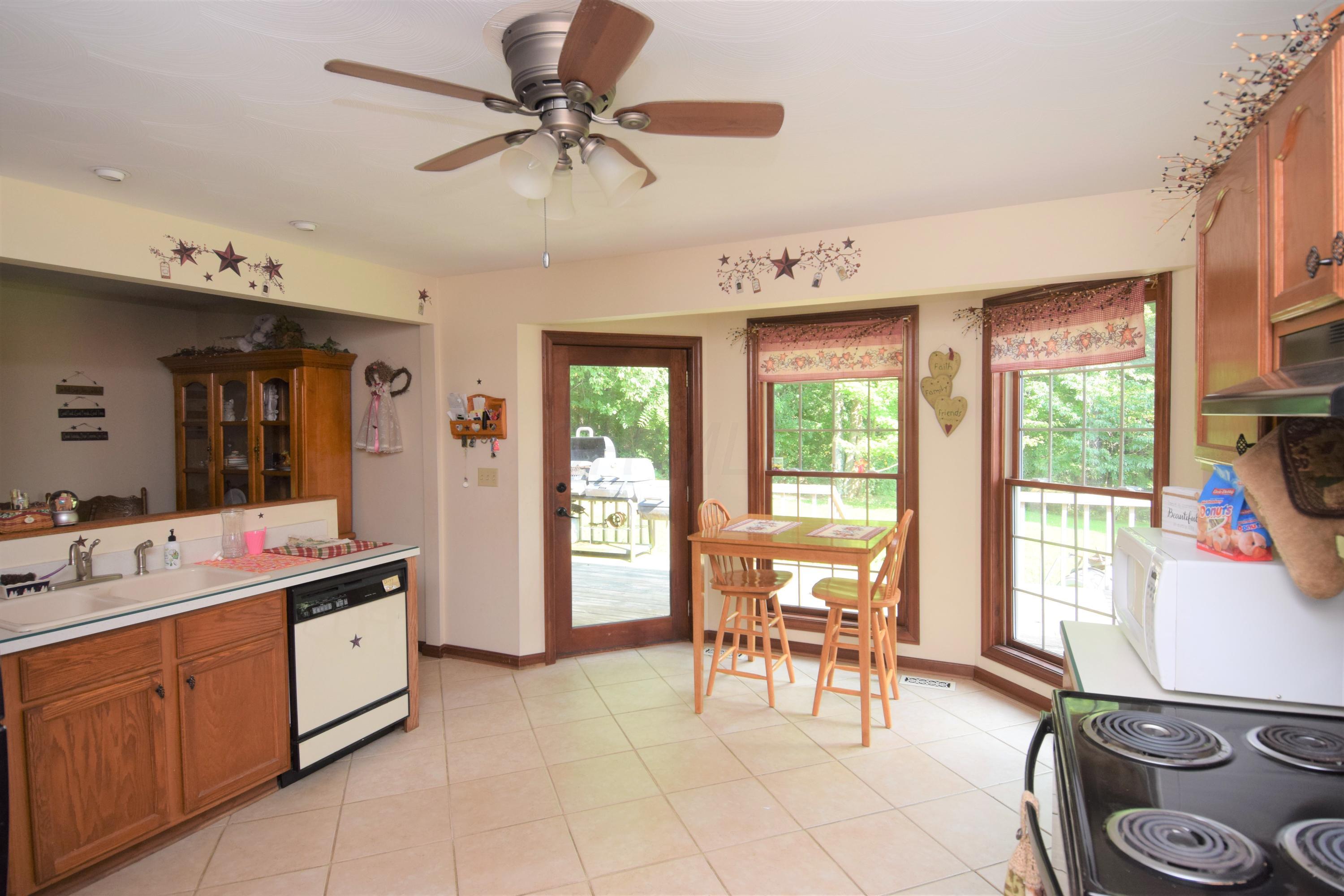 6710 Hopewell Church Road Southwest Lancaster, OH 43130 - Photo 11 of 65 Gallery Image 11
