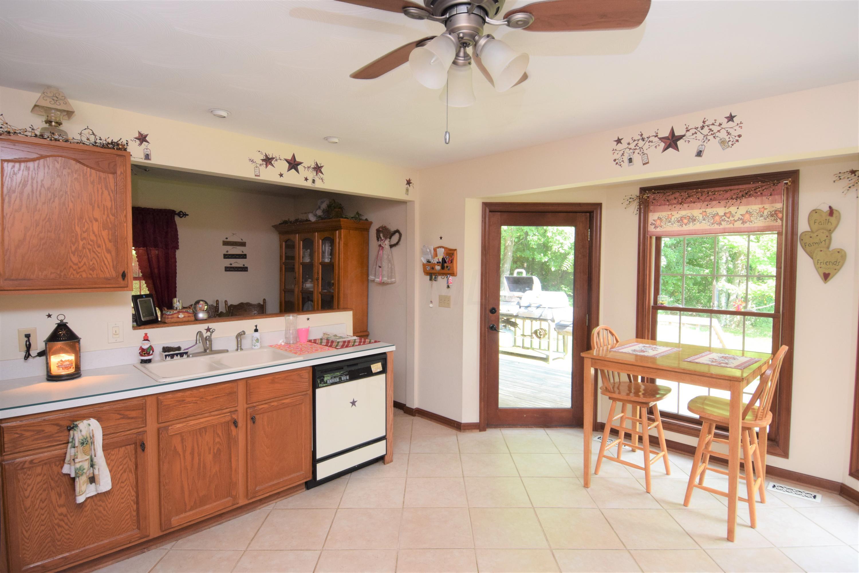 6710 Hopewell Church Road Southwest Lancaster, OH 43130 - Photo 12 of 65 Gallery Image 12