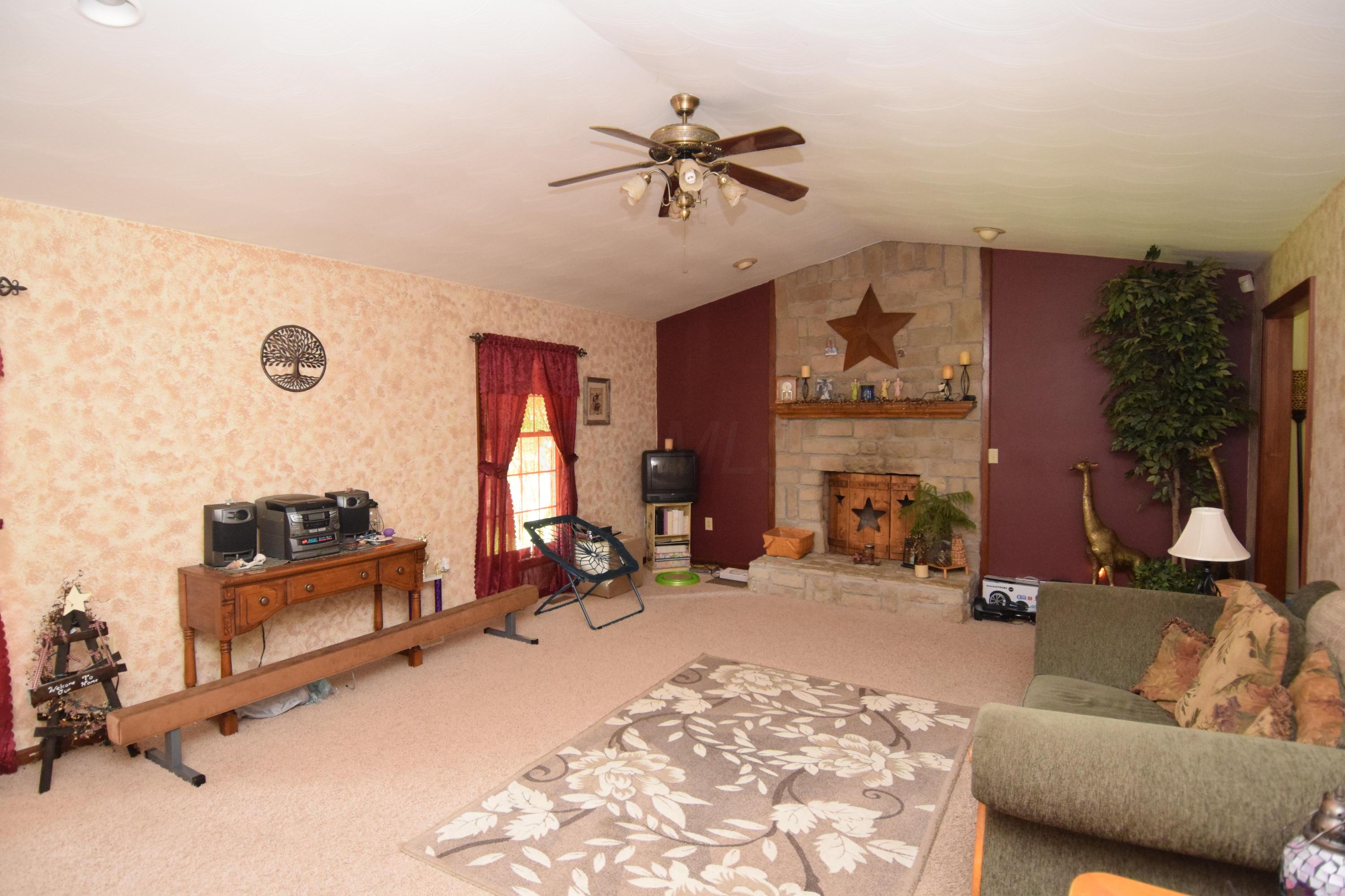 6710 Hopewell Church Road Southwest Lancaster, OH 43130 - Photo 2 of 65 Gallery Image 2