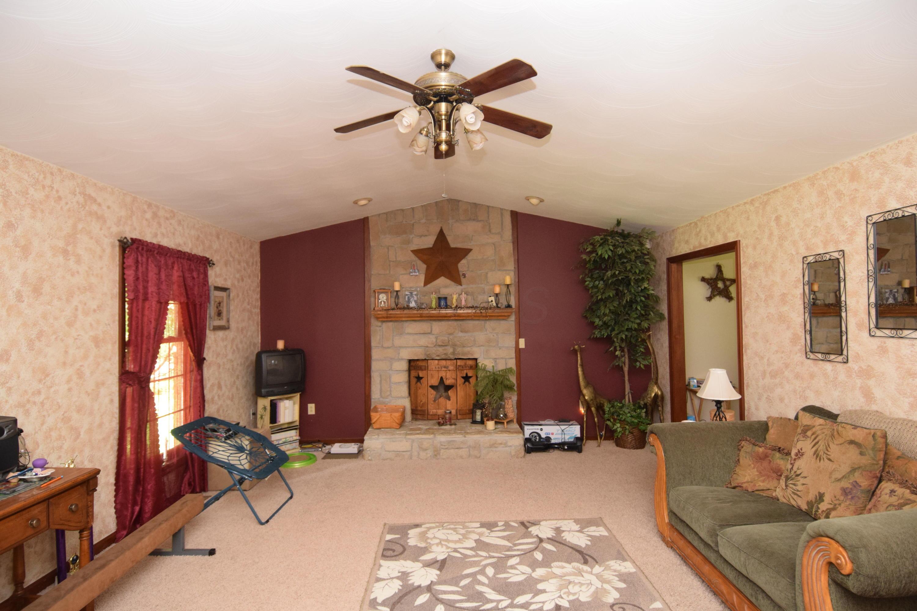 6710 Hopewell Church Road Southwest Lancaster, OH 43130 - Photo 3 of 65 Gallery Image 3