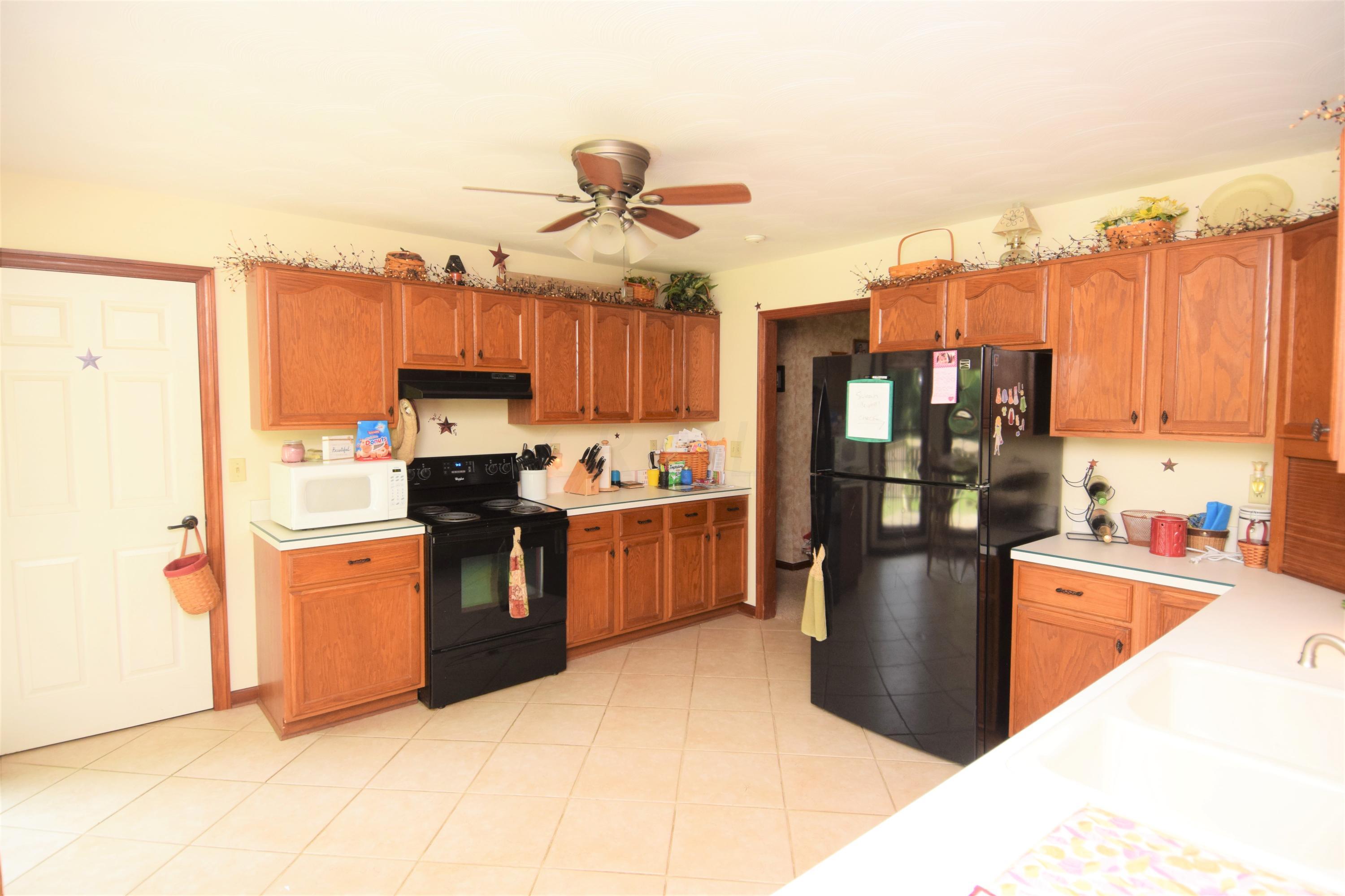 6710 Hopewell Church Road Southwest Lancaster, OH 43130 - Photo 7 of 65 Gallery Image 7