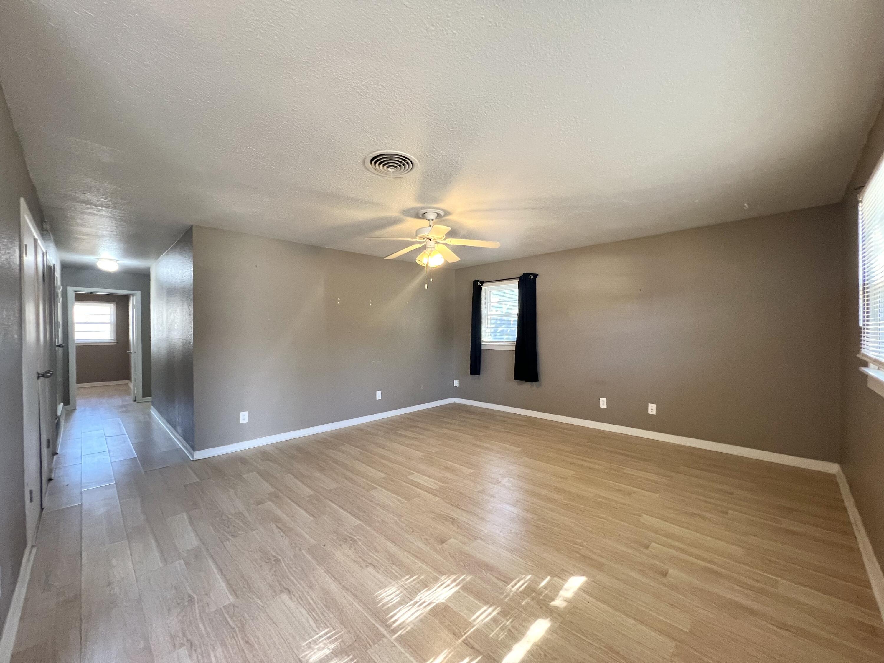 3212 47th Street Lubbock, TX 79413 - Photo 3 of 20 IMG_9689