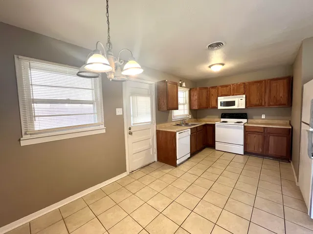 $1,500 | 3212 47th Street, Lubbock, TX 79413