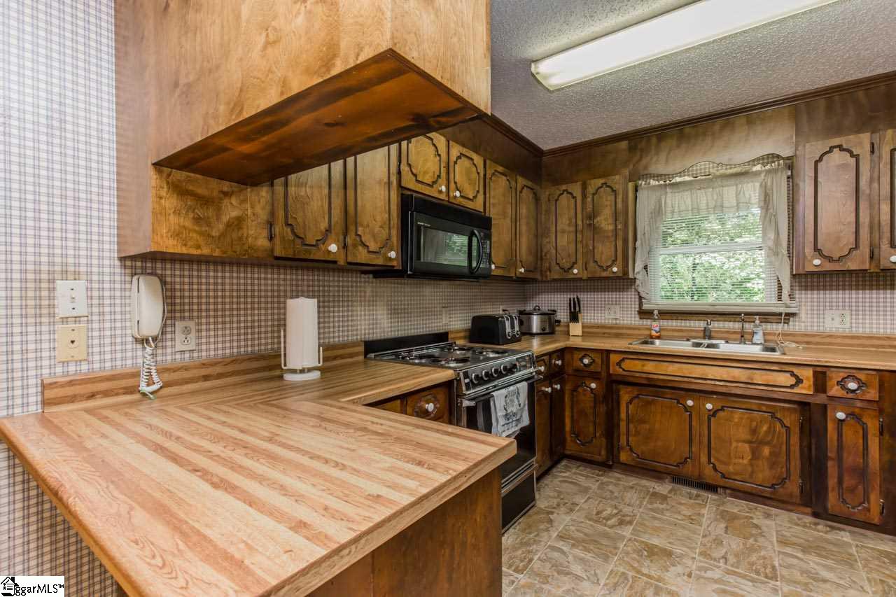 136 Wheeler Street Duncan, SC 29334 - Photo 3 of 30 Gallery Image 3