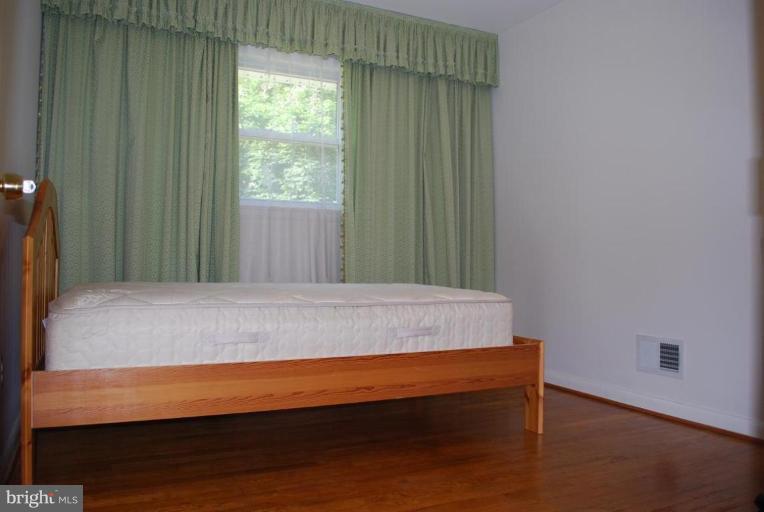 5807 Folkstone Road Bethesda, MD 20817 - Photo 14 of 26 Bedroom #2
