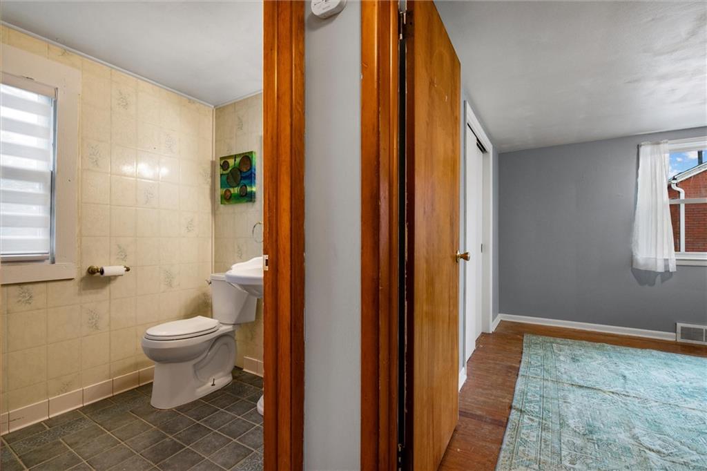 1908 Haywood Street Farrell, PA 16121 - Photo 13 of 20