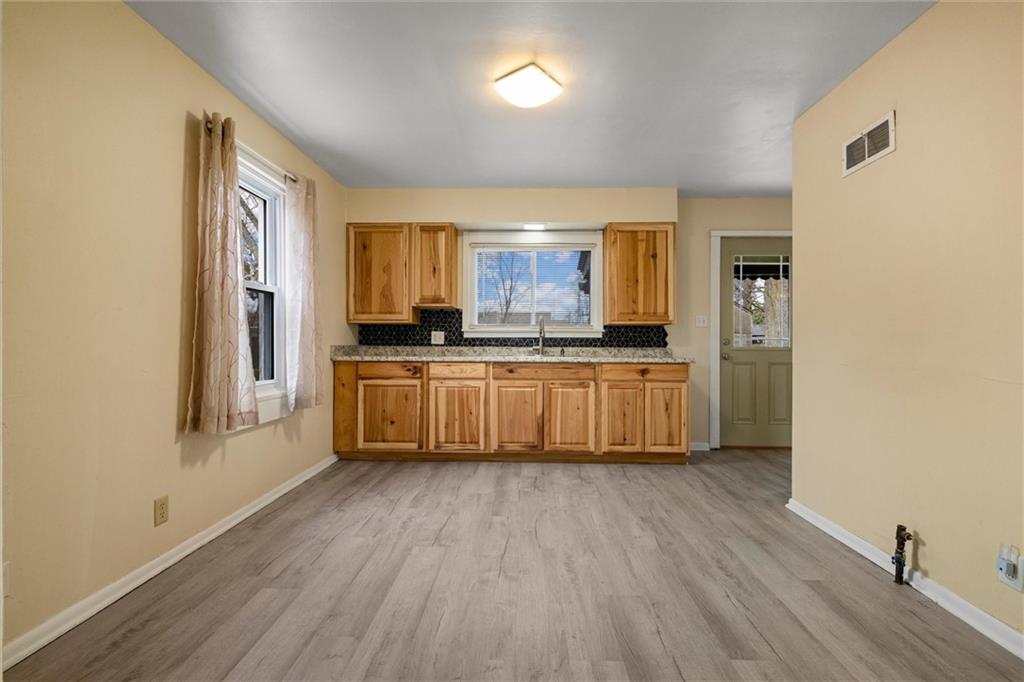 1908 Haywood Street Farrell, PA 16121 - Photo 2 of 20