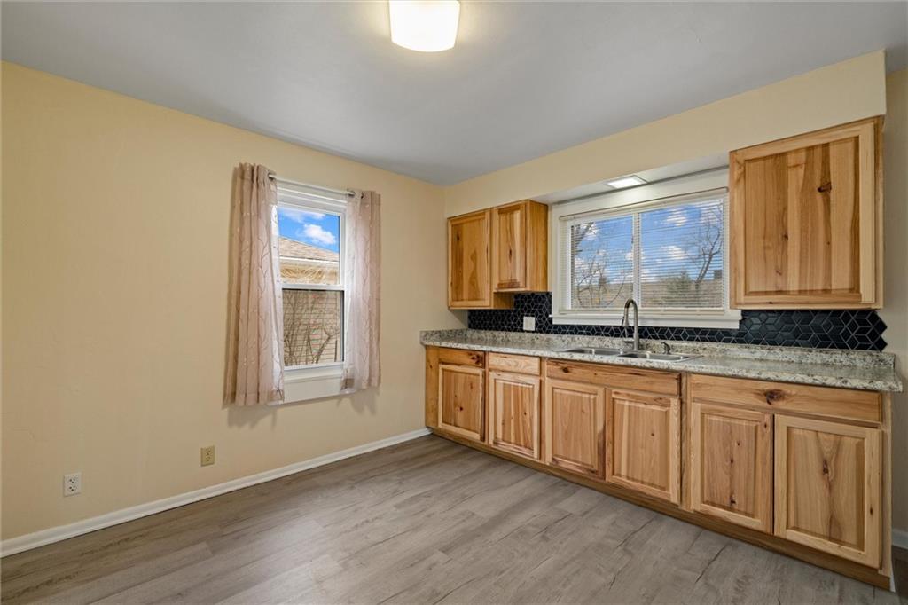 1908 Haywood Street Farrell, PA 16121 - Photo 3 of 20