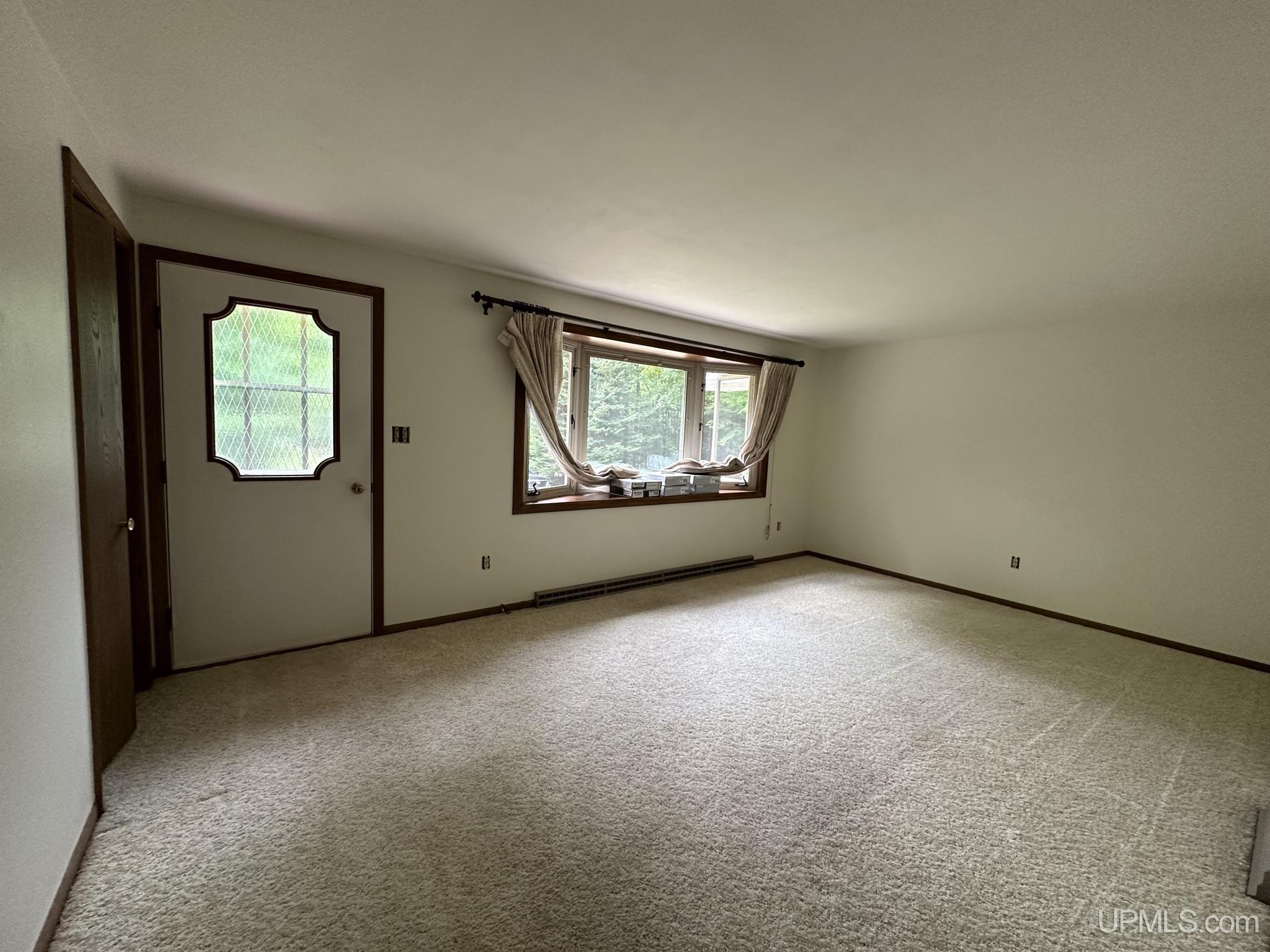 6436 K 5 Escanaba, MI 49829 - Photo 3 of 9