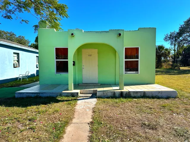 $189,900 | 602 South 6th Street, Fort Pierce, FL 34950