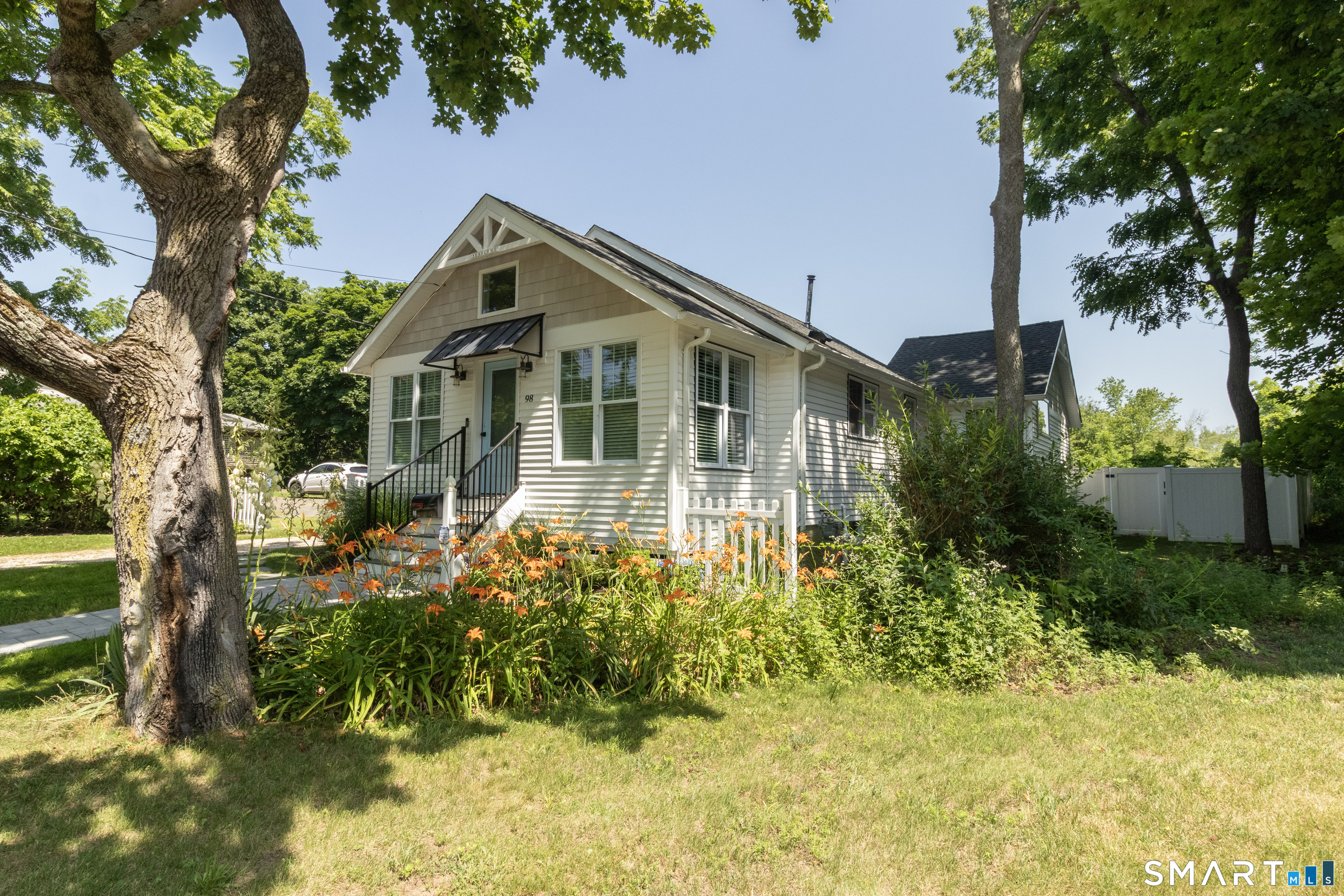98 Union Street Guilford, CT 06437 - Photo 32 of 35
