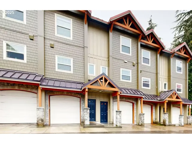 $709,900 | 88090 East Outback Way, Unit 146, Government Camp, OR 97028