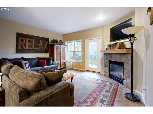 $709,900 | 88090 East Outback Way, Unit 146, Government Camp, OR 97028