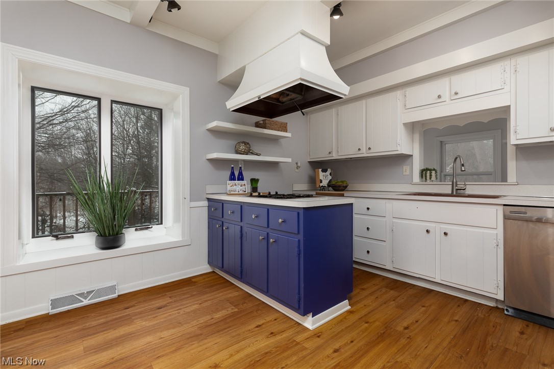 4389 Lander Road Chagrin Falls, OH 44022 - Photo 4 of 30 Gallery Image 4