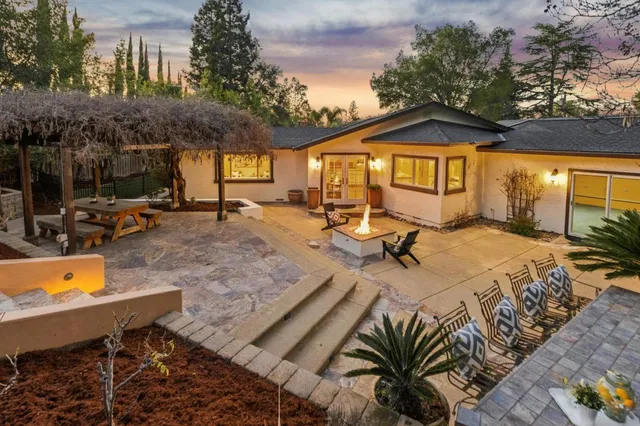 $3,898,000 | 17246 Verdes Robles, Los Gatos, CA 95030