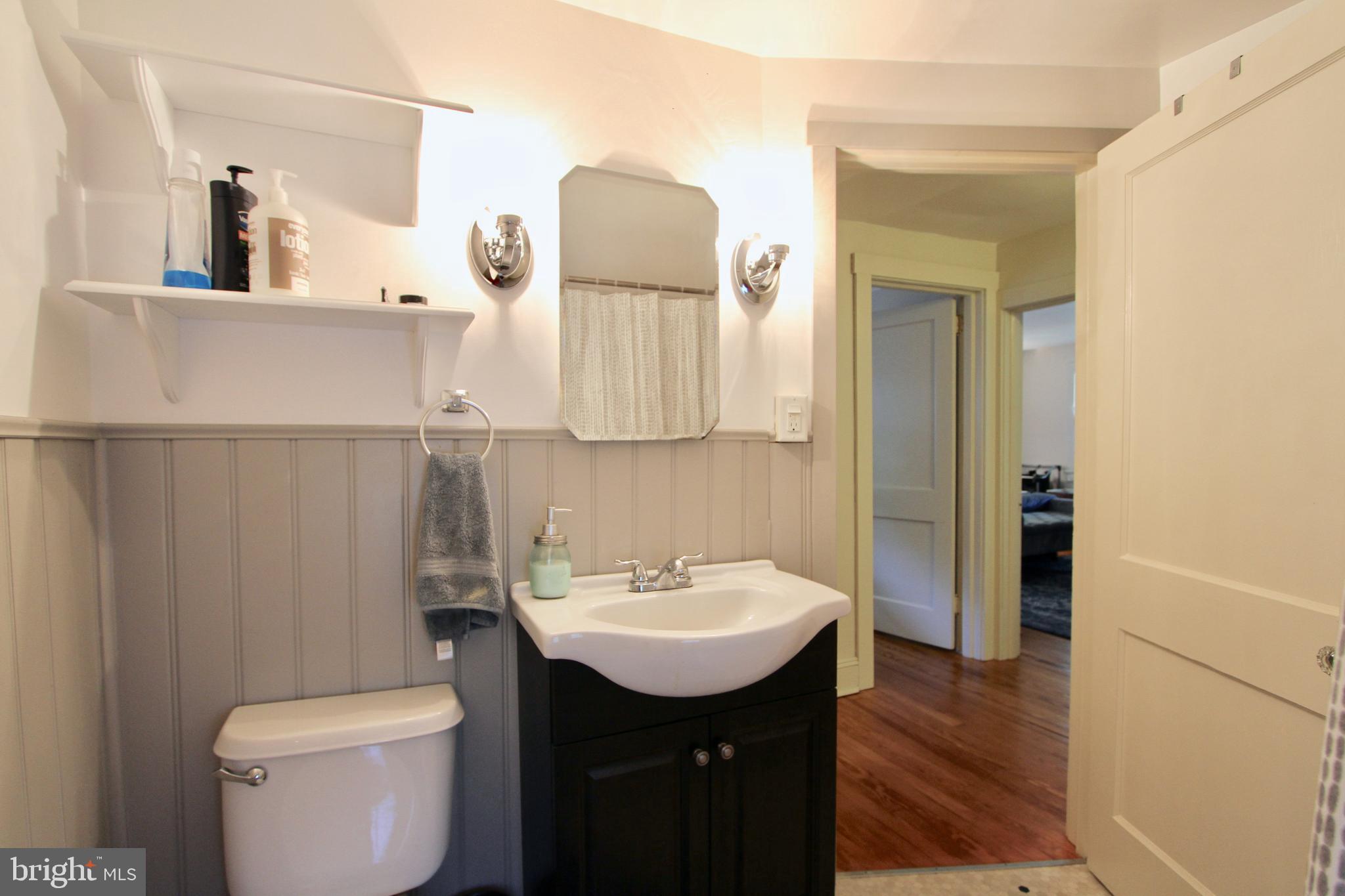 534 Greenhill Road Dover, DE 19901 - Photo 32 of 36 2nd floor full bath