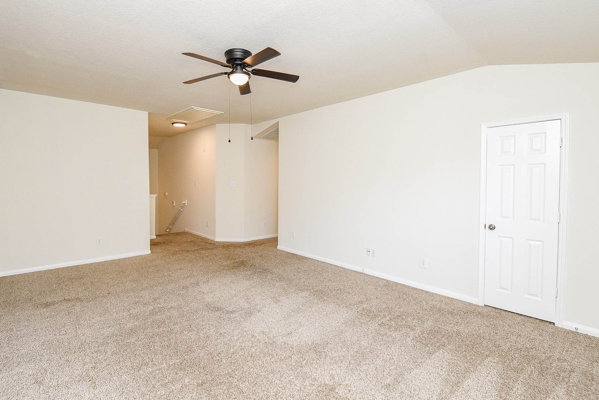 32406 Cross Spring Park Lane Conroe, TX 77385 - Photo 25 of 32 a view of a room with a ceiling fan