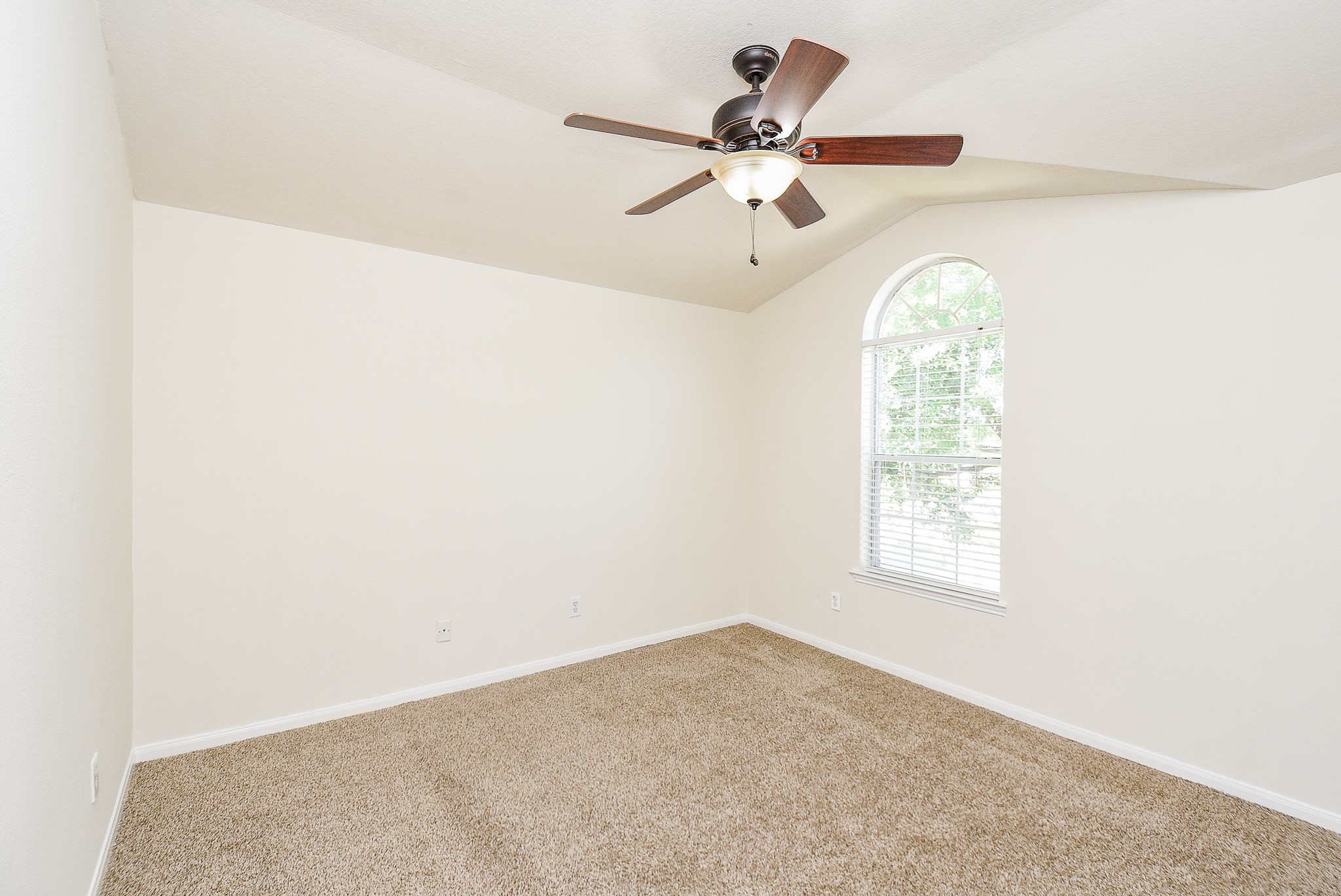 32406 Cross Spring Park Lane Conroe, TX 77385 - Photo 28 of 32 an empty room