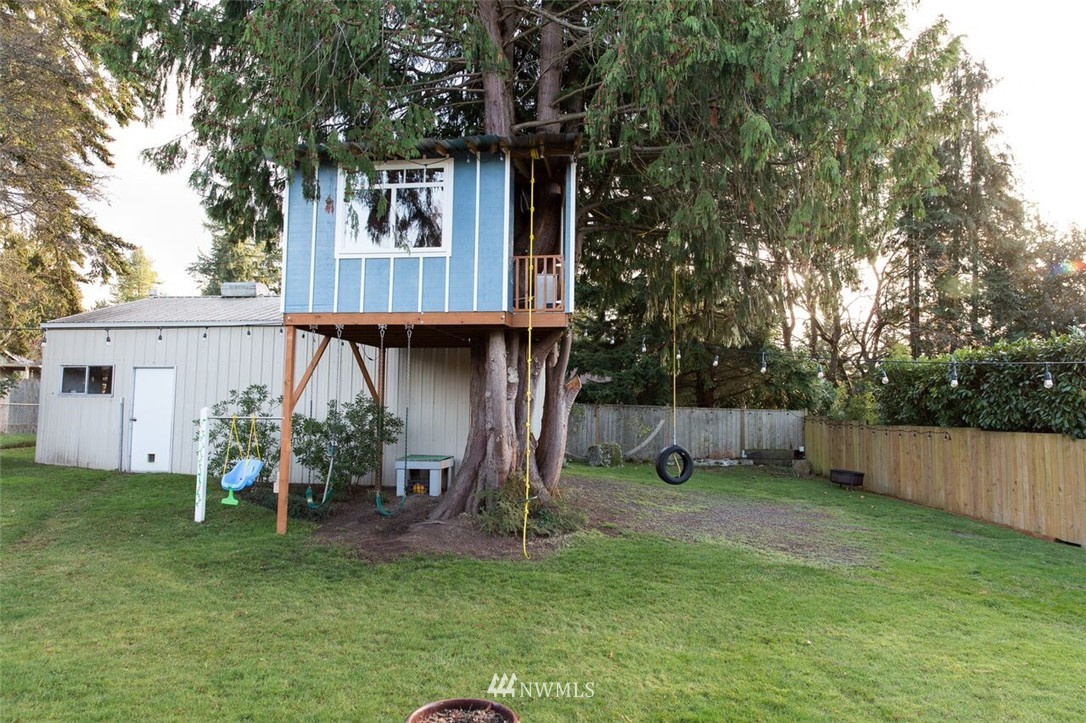 8916 217th Street Southwest Edmonds, WA 98026 - Photo 22 of 24