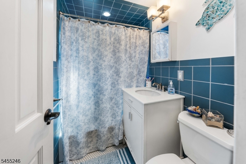 419 Edgewood Road, Unit 1 Linden, NJ 07036 - Photo 9 of 12 Gallery Image 9