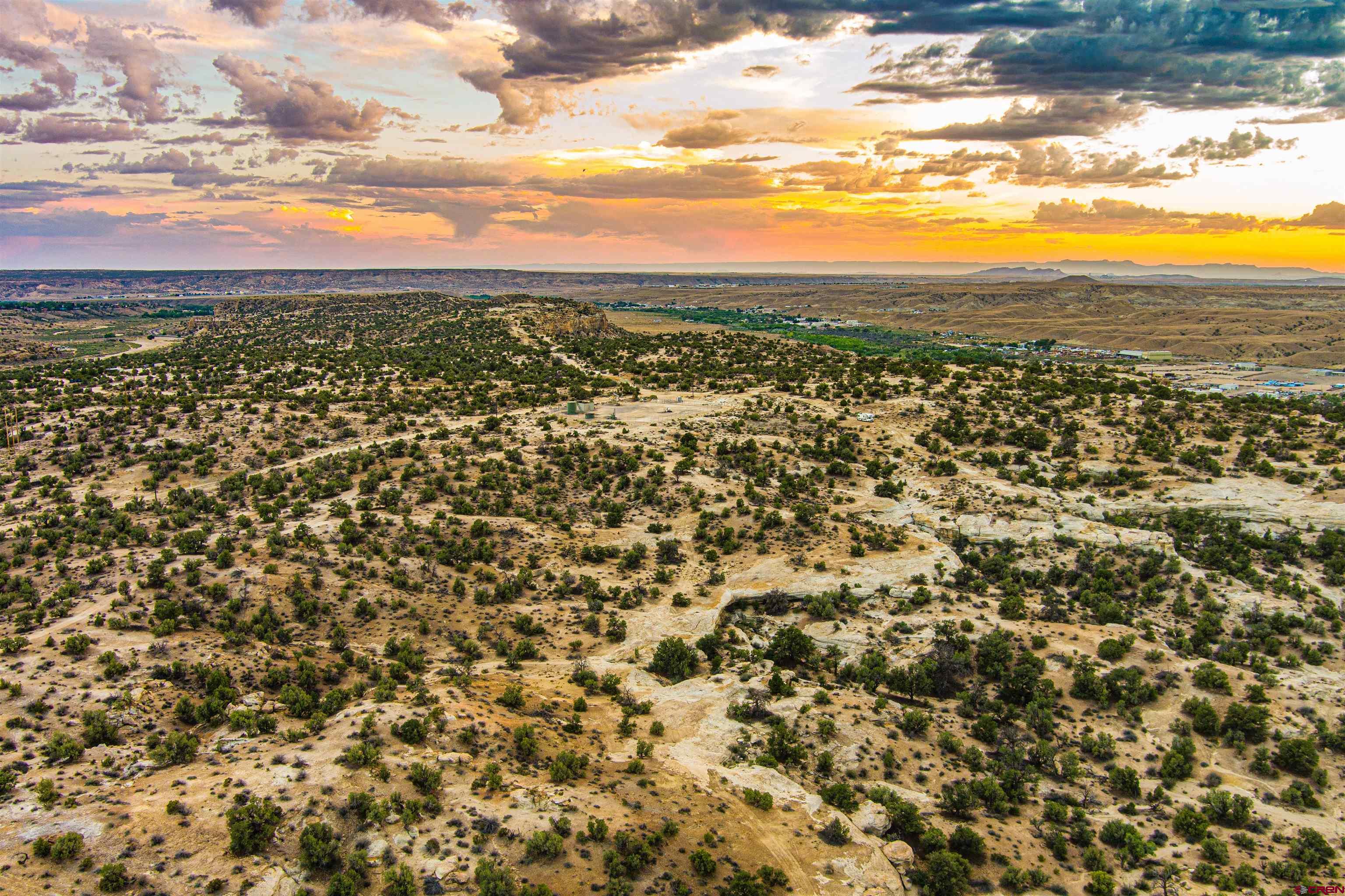 Nya Glade Road Farmington, NM 87401 - Photo 14 of 45 a view of a city with an ocean
