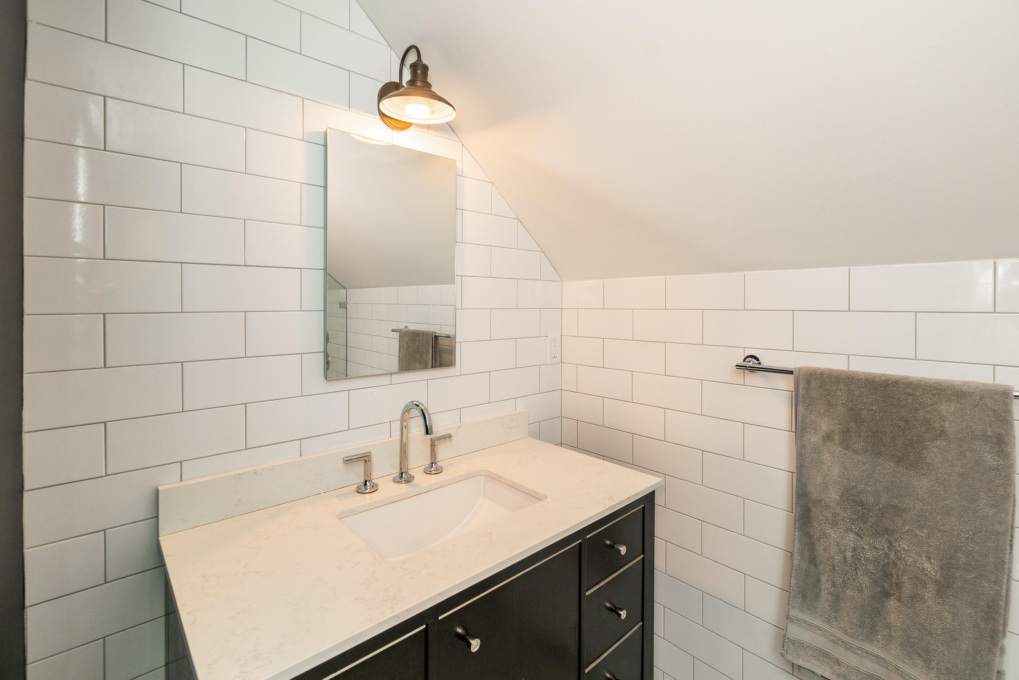 4541 Old Park Road North Charleston, SC 29405 - Photo 29 of 37 Renovated upstairs bath